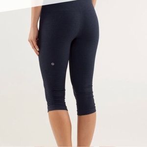 Lululemon Cropped Compression Leggings - flat waistband 13”
